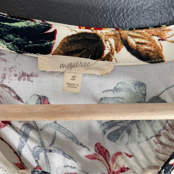 Mystree Boho Floral Ombre Blouse - Picture 6 of 6